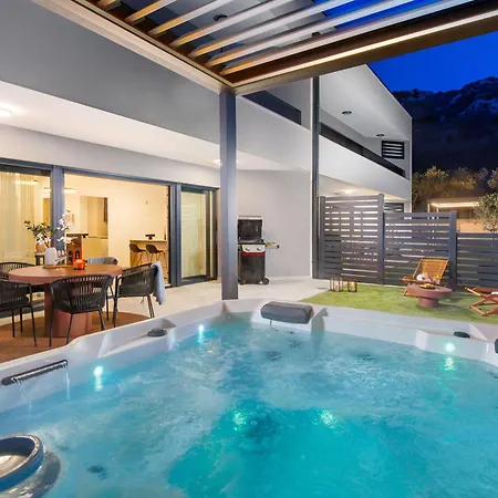 Appartamento Luxury Ani & Ema With Jacuzzi *